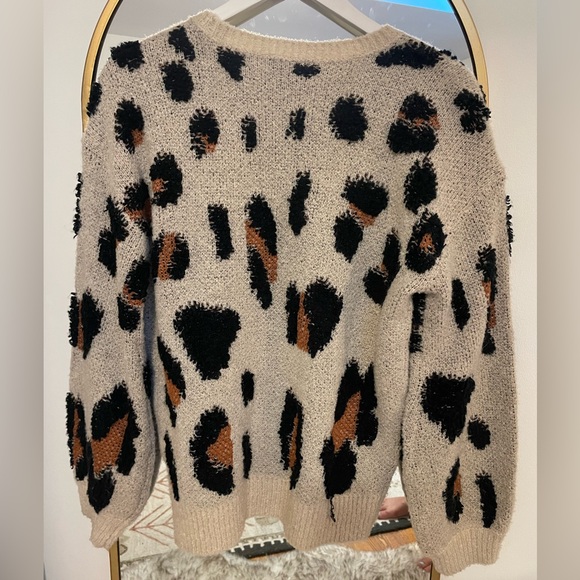 Oversized animal print sweater - Picture 2 of 3
